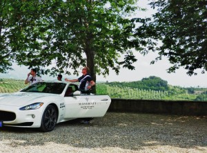 Pensare alla vita, a 200 km/h sopra ad una Maserati