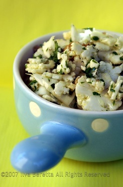 Ricetta: Insalata di cavolfiore con noci e prezzemolo