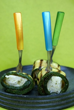 Ricetta: Involtini di zucchine e mozzarella marinata