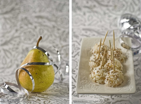 Palline di pera con una copertina di Parmigiano e semi di sesamo