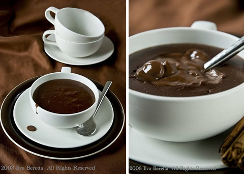 Come preparare una tazza di cioccolato caldo e denso
