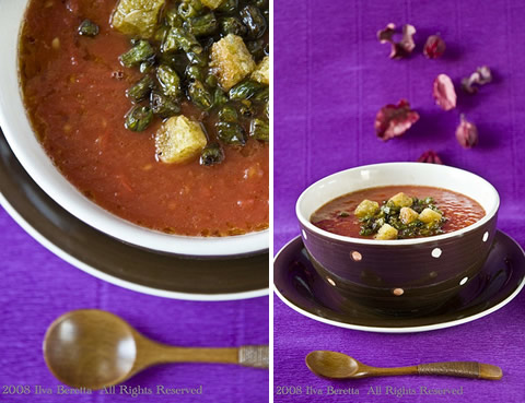 Zuppa di pomodori e zenzero ricoperta con aglio, fagiolini saltati e crostini
