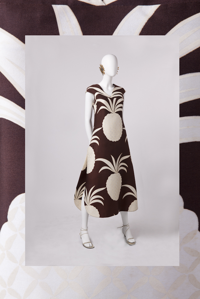 Krizia Collezione 1970 Abito lungo in gazar di tripla marrone con stampa Collezione privata Giuseppina Angotzi