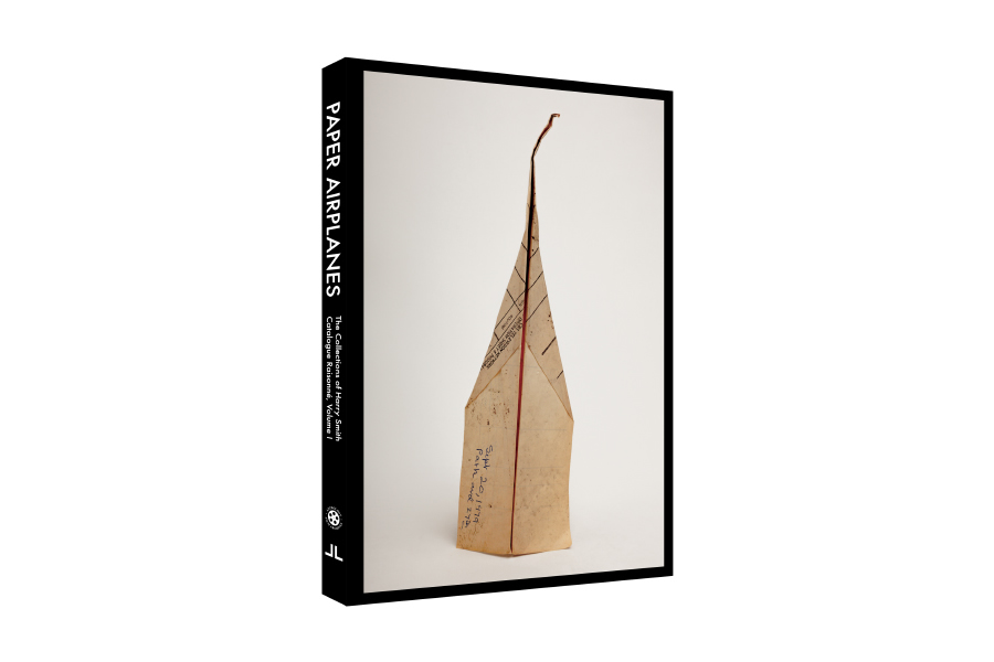 “Paper Airplanes: The Collections of Harry Smith: Catalogue Raisonné, Volume I”, J&L Books/Anthology Film Archives, ottobre 2015