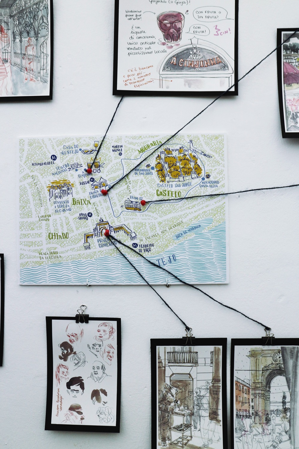 Sara Menetti, dalla mostra “Diari di viaggio: Storie di città illustrate” (foto: Simone e Sveva Sbarbati per Frizzifrizzi)