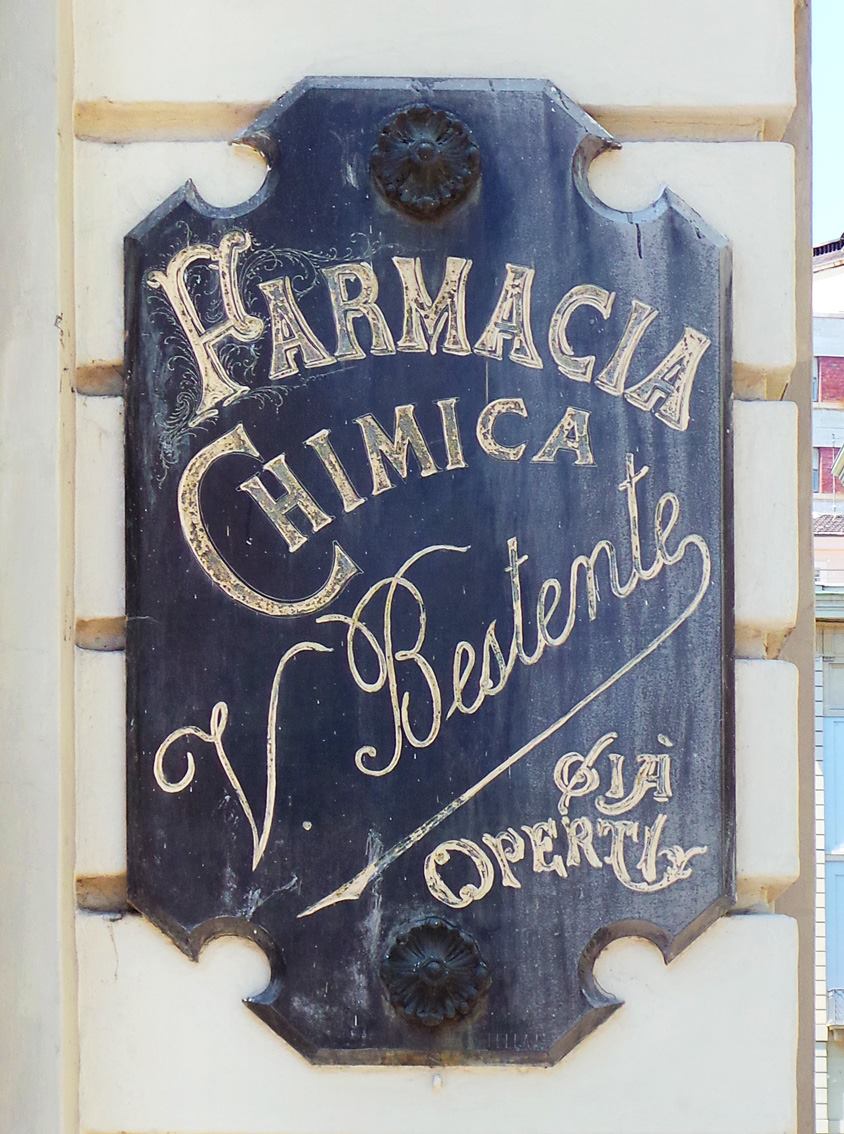 Torino, p.zza Carignano (fonte: Lettering da Torino)