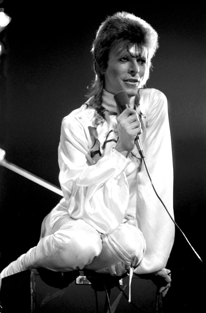 David Bowie performing live at Earls Court, London on 14th May 1973 (©Michael Putland)