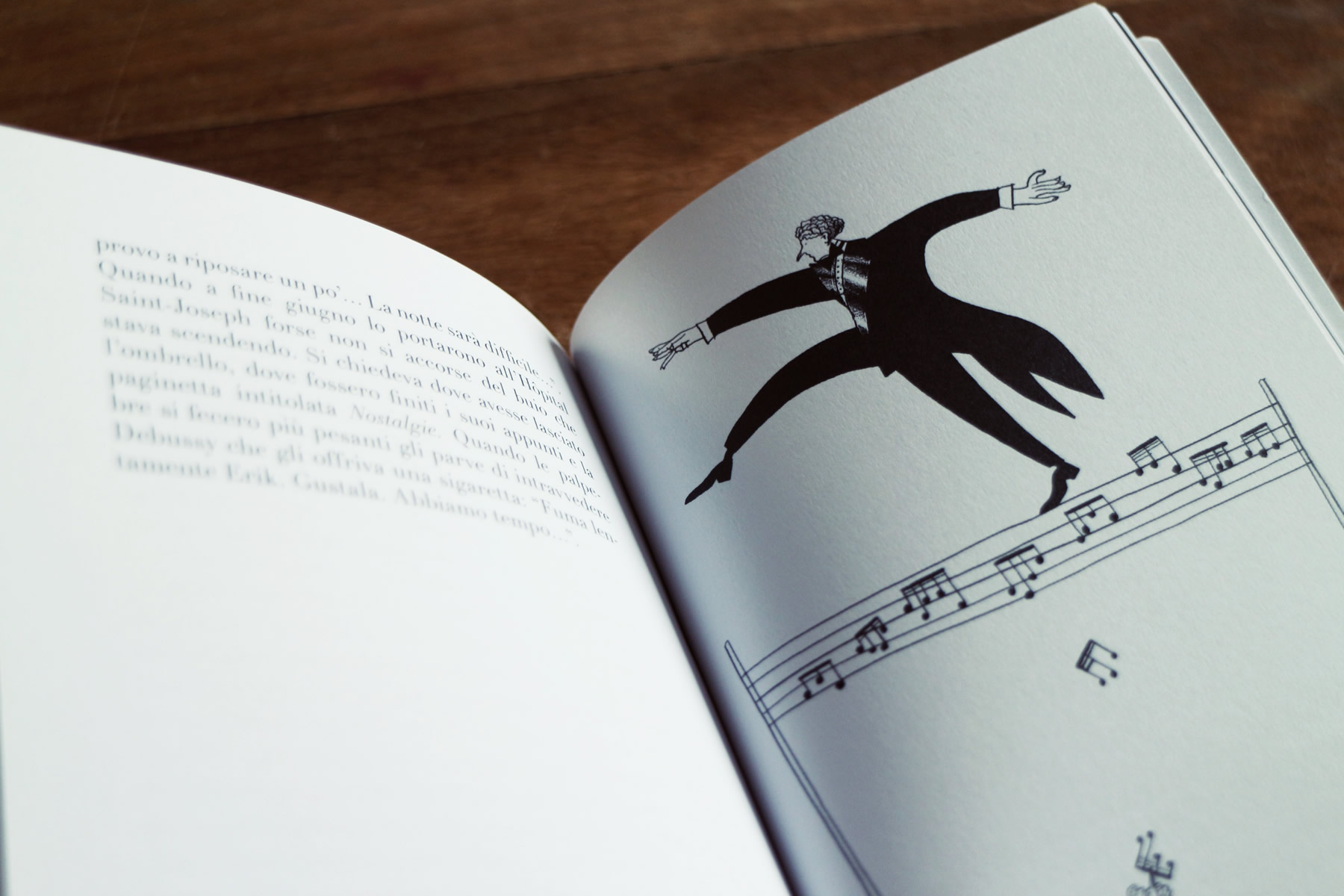 Satie: appunti e nostalgie, di Gian Nicola Vessia, illustrazione di Federico Maggioni, Raum Italic 2015 (foto: Frizzifrizzi)