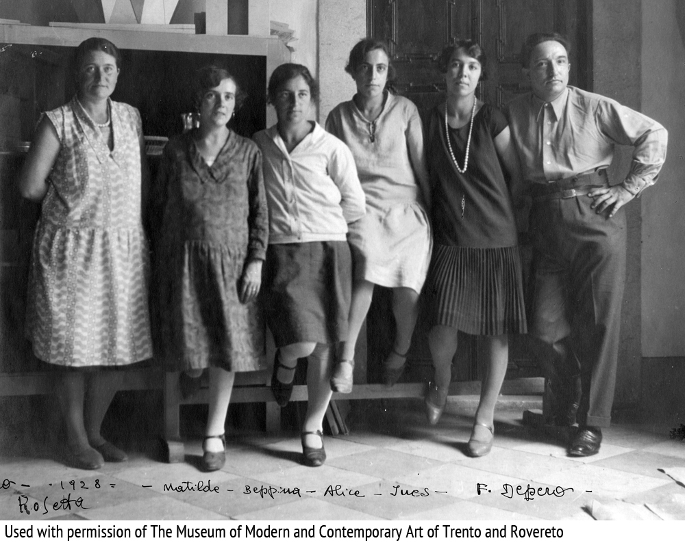 43-depero_with_workers_at_depero_futurist_house_of_art_1928_archival_photo_kick